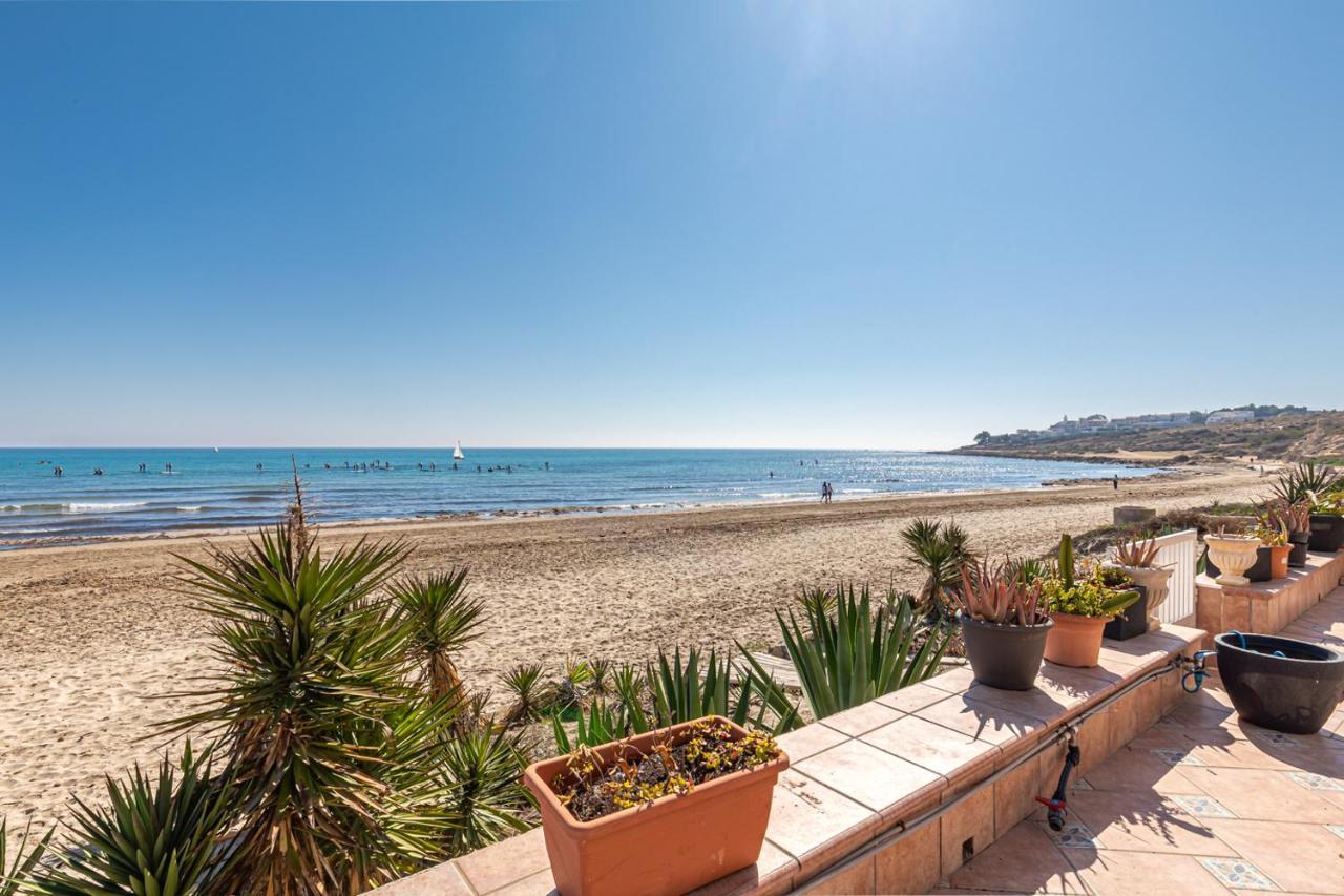 Beachfront Bliss: Apartamento A Pie De Playa 阿利坎特 外观 照片