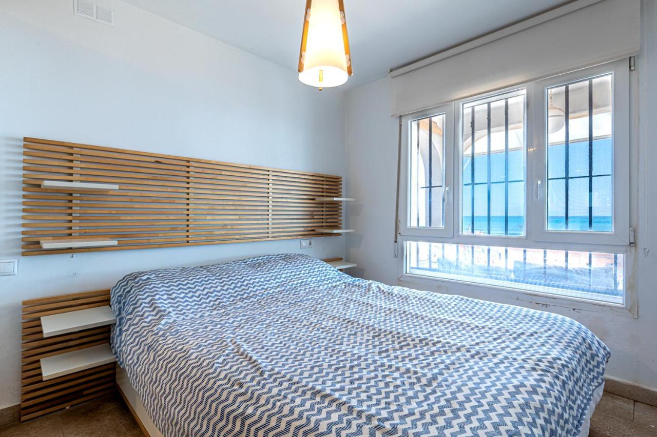 Beachfront Bliss: Apartamento A Pie De Playa 阿利坎特 外观 照片